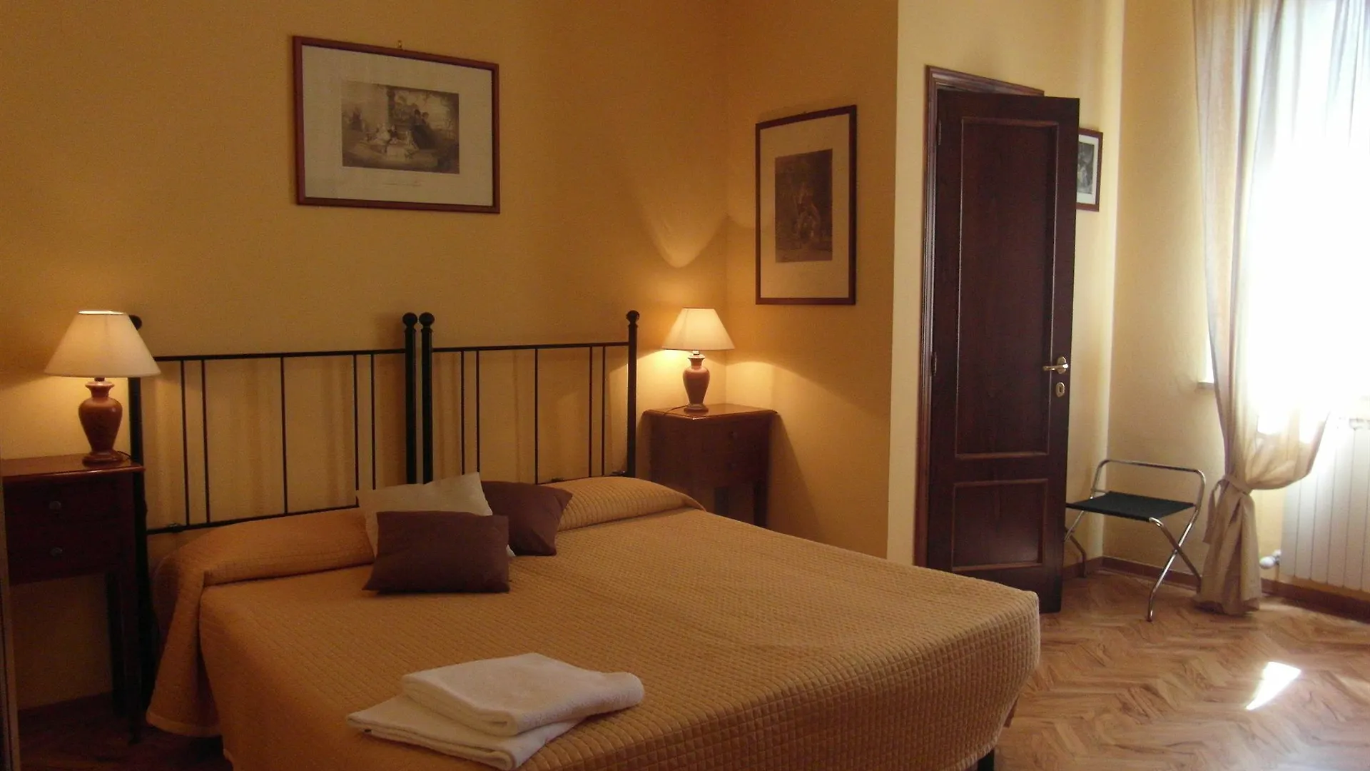 Alojamento de Acomodação e Pequeno-almoço B&B Gli Archi Siena